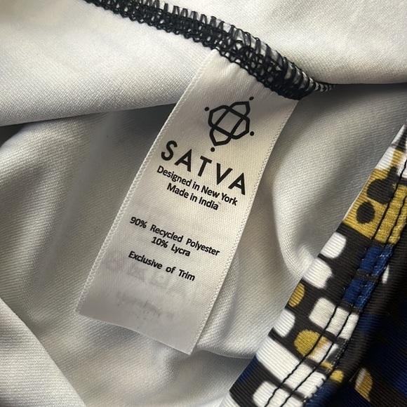 SATVA Leggings - Picture 9 of 10